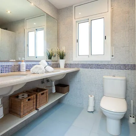 Vakantiehuis Casa Chalet Con Piscina Lloret de Mar